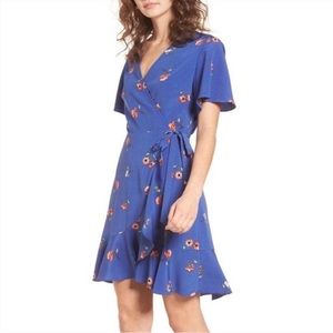 Lush Blue Floral Print Short Sleeve Wrap Dress Size Medium